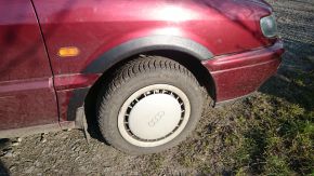 Plastové lemy blatníků pro Volkswagen Passat B4 kombi (1993-1996)