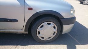 Plastové lemy blatníků pro Renault Clio II (1998-2001), před faceliftem, 5-dveřová verze