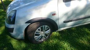 Plastové lemy blatníků pro Renault Clio II (2001-2006), po faceliftu, 5-dveřová verze