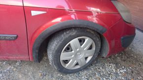 Plastové lemy blatníků pro Renault Scenic II (2003-2009)